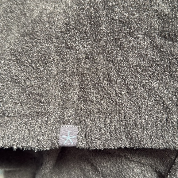 Barefoot Dreams Cozy Sleeveless Open Cardigan - Picture 7 of 7